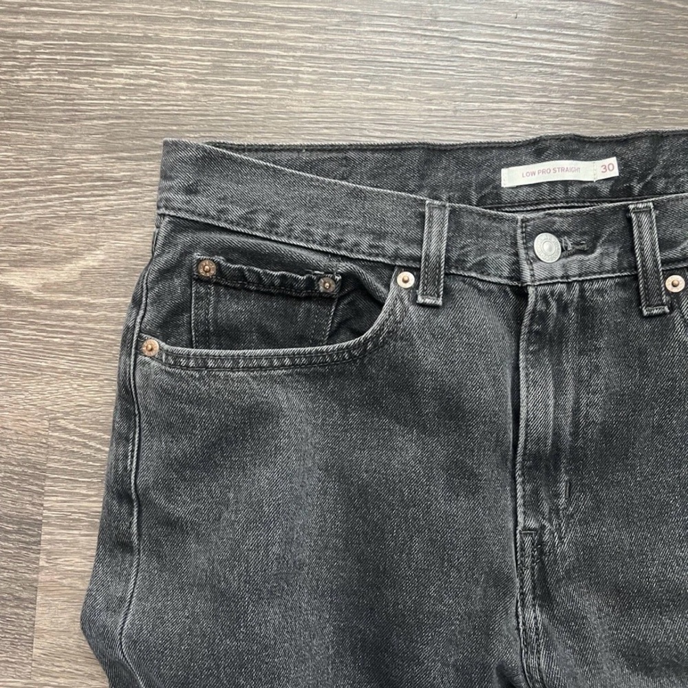 Levi's Low Pro Straight Leg Jeans Women's 30 Black Faded Jeans - Picture 3 of 14
